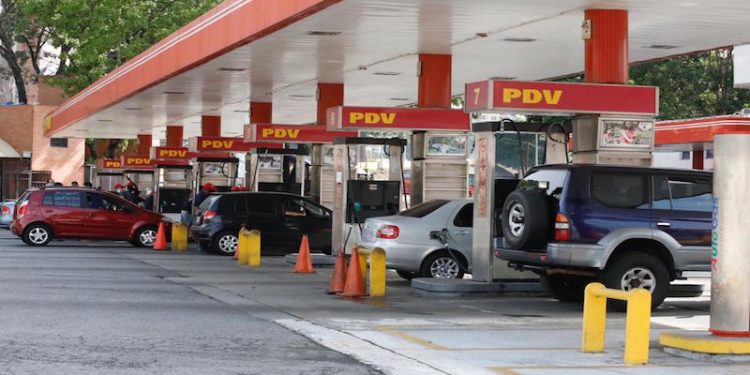 Estiman que todas las estaciones de servicio serán dolarizadas 1 Estiman que todas las estaciones de servicio serán dolarizadas