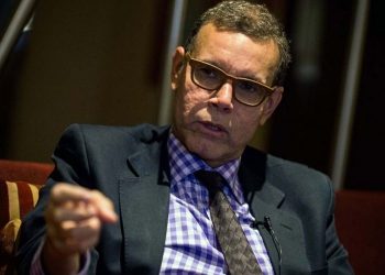 El economista asegura que los comercios que han llegado al país se están adaptando al consumidor