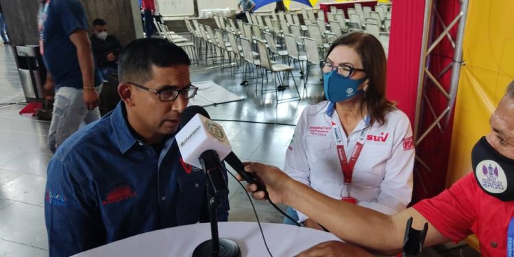 Ministro del Poder Popular Para Hábitat y Vivienda, Ildemaro Villarroel.