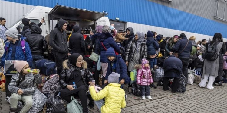 Ucrania y Rusia abrirán «corredores humanitarios» para evacuar civiles