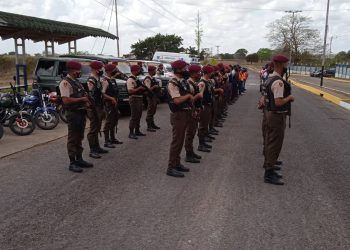 0c161005 d8cd 49f4 856d f5ba8ec30dac