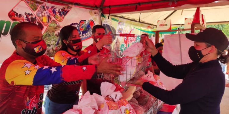 Pdval atiende familias de la parroquia La Cruz en Monagas 1 Clap y Pdval atienden familias de la parroquia La Cruz en Monagas