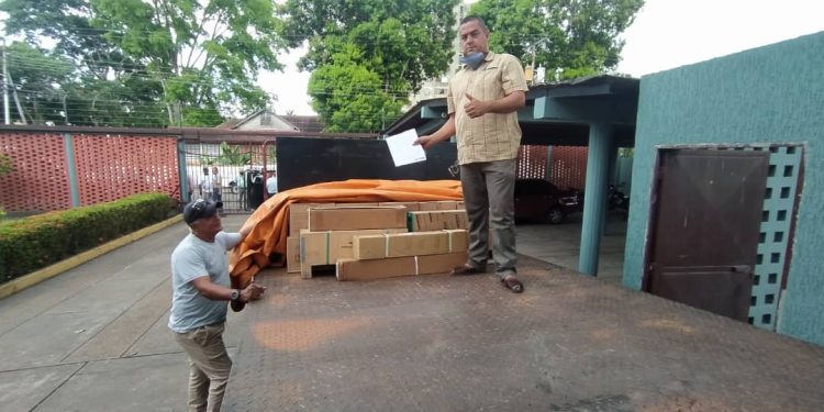 Luna entregó más de 30 bombas de agua a los alcaldes de Monagas 1 Luna entregó más de 30 bombas de agua a los alcaldes de Monagas