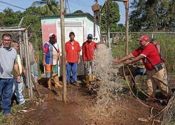 Luna y Maldonado reactivan pozo de agua que beneficia a más de mil 400 habitantes de Sotillo