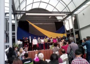 Participación de los MAC y otras personalidades en la entrega de reconocimiento