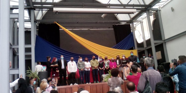 Entregaron reconocimiento a los Comunicadores Populares y Medios Alternativos 1 Participación de los MAC y otras personalidades en la entrega de reconocimiento