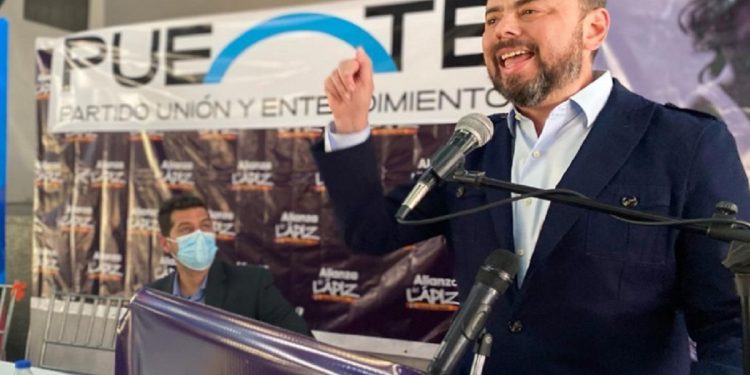 Solicitarán al CNE un referéndum consultivo tras cambios de símbolos en Caracas 1 Antonio Ecarri indicó que es una violación a la Constitución