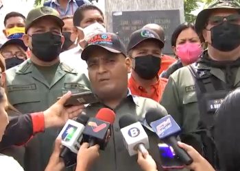 Alcalde Carlos Requena comienza fiscalización y ajustes de precios en Libertador