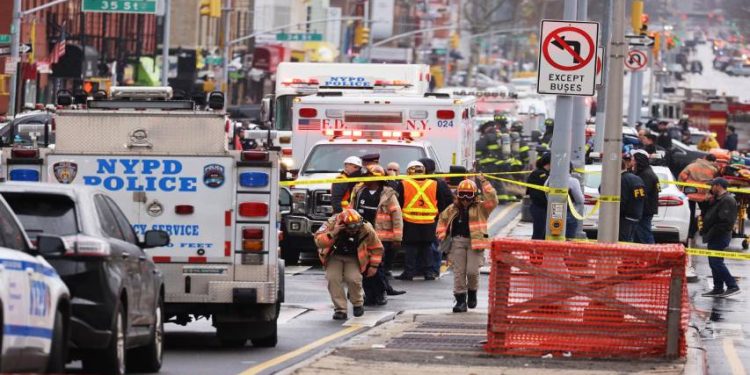 Tiroteo en metro de Nueva York no es considerado «acto terrorista» por la policía 1 TIROTEONY2 1 1