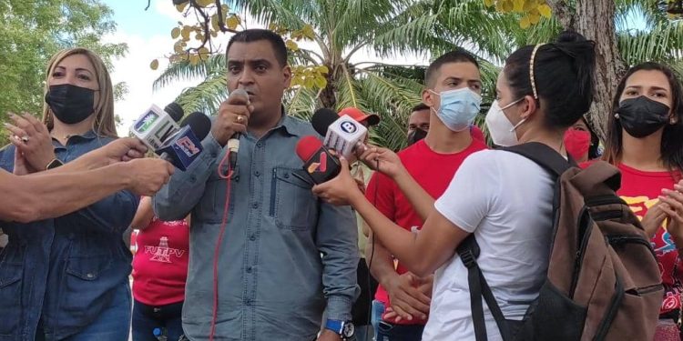 Monagas: Psuv del municipio Libertador inició despliegue 1x10 del buen gobierno 1 Alcalde del municipio Libertador, Carlos Requena.