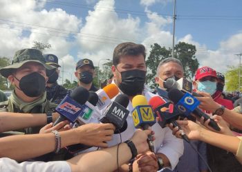 El gobernador Ernesto Luna, encabezó el despliegue junto al GD Ernesto Pérez Mota.