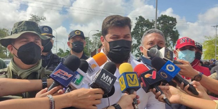 El gobernador Ernesto Luna, encabezó el despliegue junto al GD Ernesto Pérez Mota.