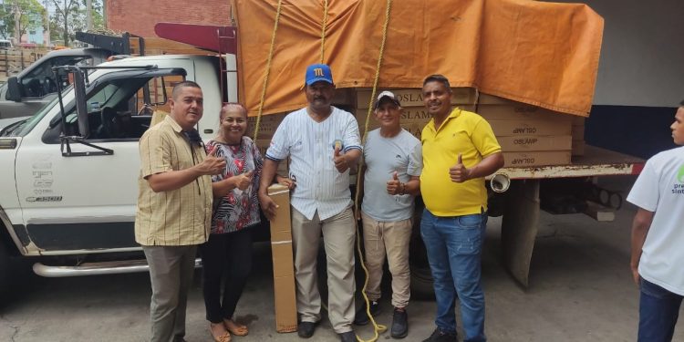 Alcaldía de Aguasay fue dotada de bombillos Led, luminarias y bombas sumergibles 1 maurera bombillos