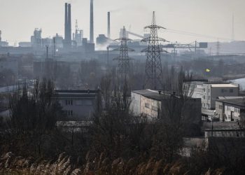 rusia anuncia alto el fuego en mariupol el lunes para evacuar civiles de azovstal 99152