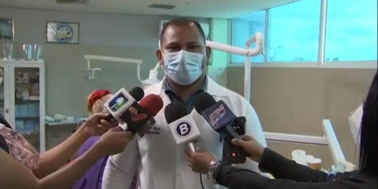 Servicio de Odontología del Ambulatorio Vargas en Maturín totalmente operativo 1 Dr. Francisco Gómez, director del Ambulatorio "Dr. José María Vargas".