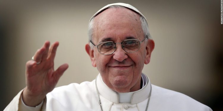 Papa: el conflicto en Ucrania fue facilitado por los ladridos de la OTAN