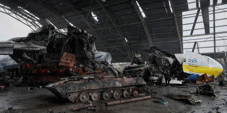 Rusia destruyó hangar de armas extranjeras en Ucrania 1 Rusia destruyó hangar de armas extranjeras en Ucrania
