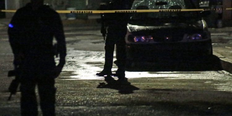 Hallan cadáver de venezolana con signos de ahorcamiento en habitación de Perú 1 Venezolana muere por asfixia mecánica en Perú y el principal sospechoso es su pareja.