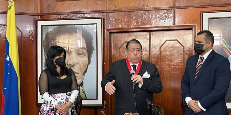 Realizaron ponencia "La demanda de Guyana contra Venezuela en la CCIJ" en el estado Carabobo 1 Dichas actividades buscan dar a conocer la verdad histórica del país