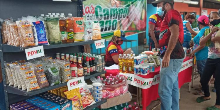 Plan "La Bodega va a tu Casa" benefició a familias de la parroquia Alto de los godos en el municipio Maturín 1 Plan "La Bodega va a tu Casa" benefició a familias de la parroquia Alto de los godos en el municipio Maturín