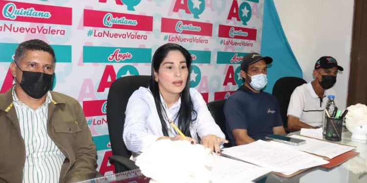 Alcaldía de Valera moderniza red de semáforos inteligentes 1 Angie Quintana destaca modernización de Valera con instalación de semáforos inteligentes.