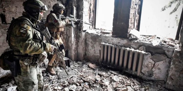 Defensa rusa destruye 2 mil 979 vehículos blindados y 793 drones ucranianos