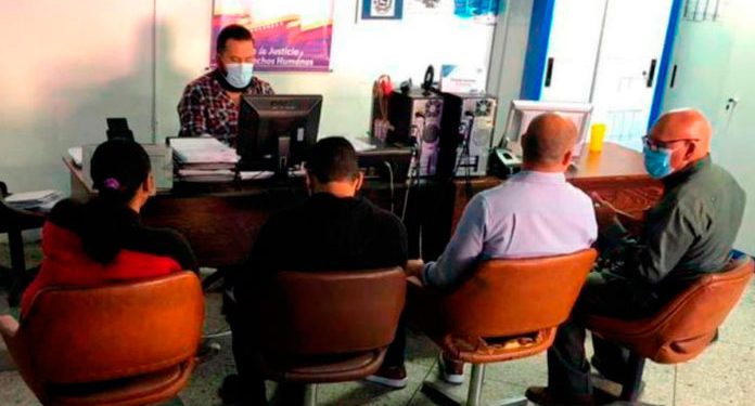 Imputado adolescente por acoso escolar en Colegio Loyola en Bolívar 1 adolescente 1 696x464 1