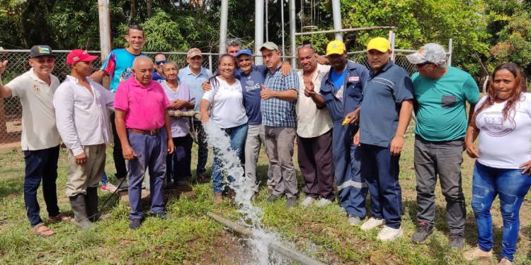Alcaldía de Aguasay instala bomba de 7.5 hp en El Crucero del Caro 1 agua eduardo 1