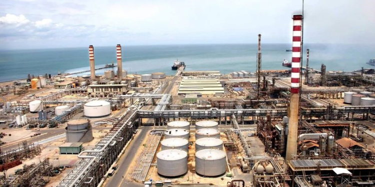 Ministro Tarek El Aissami confirma operatividad total de la refinería Cardón 1 image 52