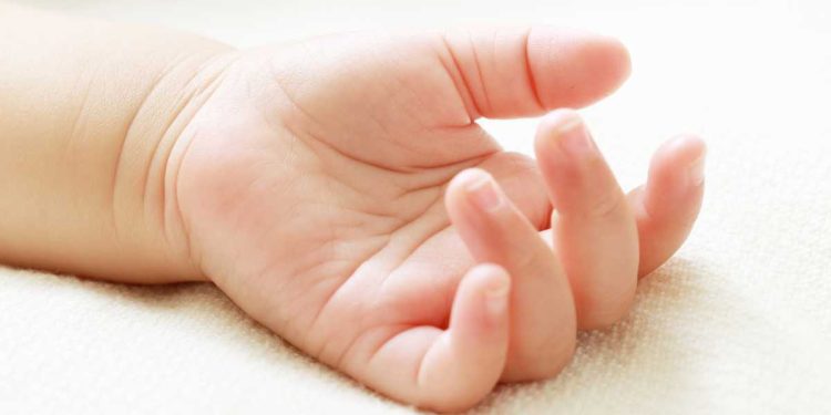 Muere bebe recién nacido tras haber sido abandonado en Caracas 1 muere bebe