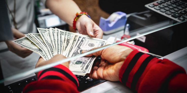 Precio del Dólar en Venezuela: martes 24 de mayo de 2022 1 Los precios son publicados por el Banco Central de Venezuela (BCV) y otros portales de economía