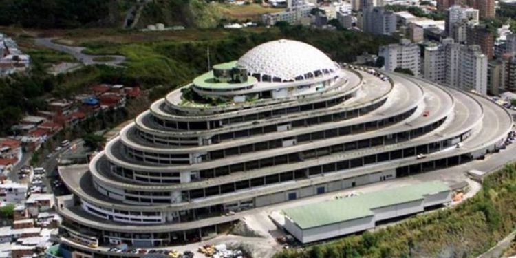 Familiares del exdirector de CITGO denuncian su grave estado de salud 1 Familiares aseguran que "su salud está en juego con cada día que pasan en El Helicoide"