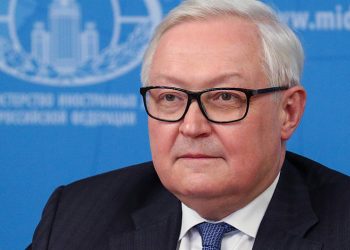 El viceministro Serguéi Riabkov criticó el nuevo paquete de ayuda militar estadounidense a Ucrania por valor de 700 millones de dólares, que, según fuentes del Gobierno estadounidense, incluye los High Mobility Artillery Rocket Systems, sistemas de Cohetes de Artillería de Alta Movilidad.
