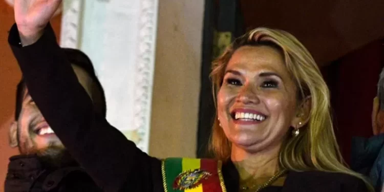 Jeanine Áñez ex presidenta de Bolivia es condenada a 10 años de prisión 1 Jeanine Áñez ex presidenta de Bolivia es condenada a 10 años de prisión