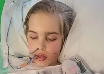 Jueza del Reino Unido permitió "desconectar" a un niño con daño cerebral en contra de la voluntad de sus padres