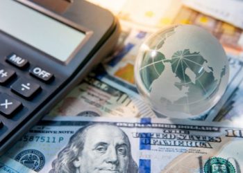 El Centro de Documentación y Análisis Social de la Federación Venezolana de Maestros, Óscar Meza, aseguró que un miembro de una familia requiere por lo menos 100 dólares para poder cubrir la alimentación en el hogar.