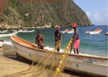 Tormenta continúa su recorrido por la costa caribe