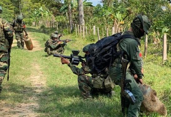 FANB desmantela tanque ilegal de combustible de grupos Tancol 1 La FANB reiteró que Venezuela no será soporte ni estación de servicio del narcotráfico.