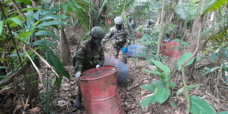 FANB incrementa operaciones para detección de material explosivo y campamentos Tancol en frontera 1 Los explosivistas castrenses detectaron y desactivaron 32 artefactos explosivos.