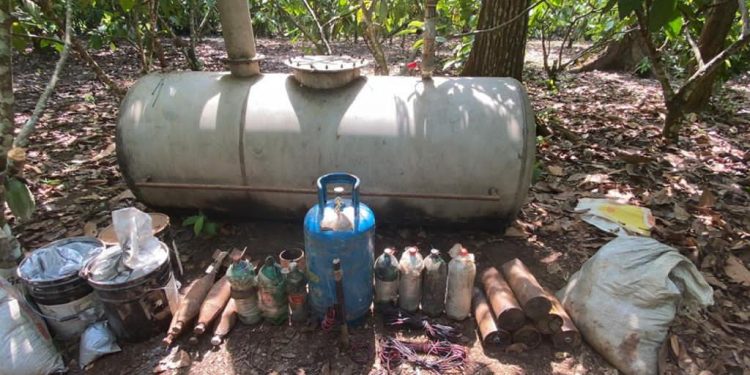 FANB desmantela campamento Tancol en Apure 1 En otro procedimiento, los efectivos incautaron 60 envoltorios de droga.
