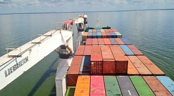 El cargamento que arribó al país es de alimentos