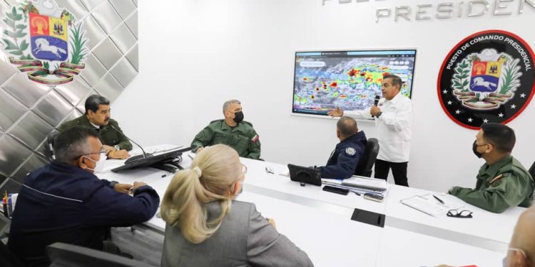 Ciclón genera olas de 3,5 metros de altura en Sucre