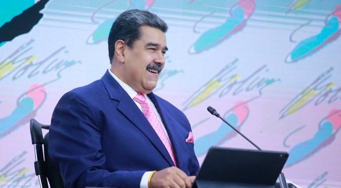 Presidente Maduro destacó labor comunicacional en Venezuela en el Día del Periodista