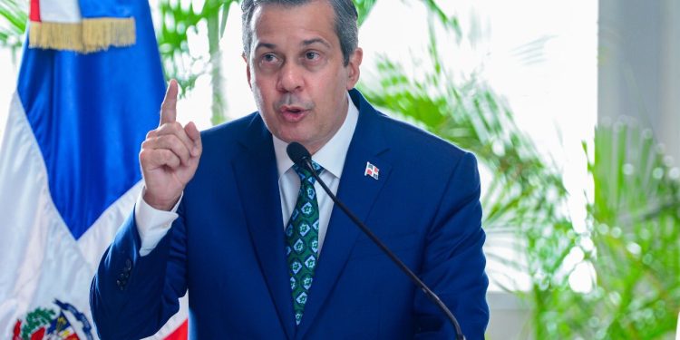 Miguel Cruz, íntimo amigo del ministro dominicano, fue quién disparó.