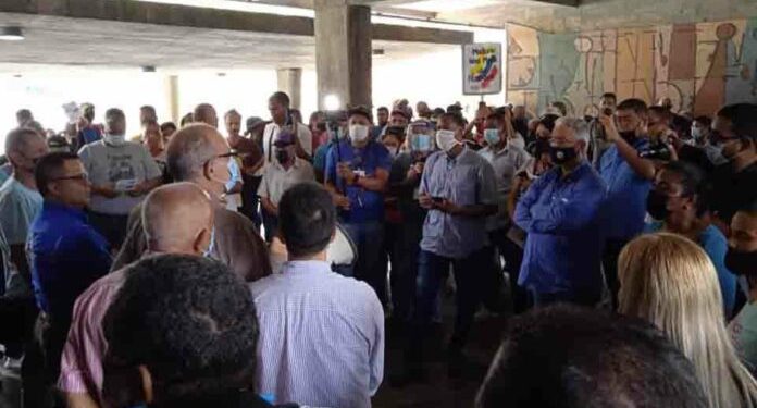 Saldrán a las calles los Gremios Universitarios este 21 y 23 de junio 1 Los Gremios Universitarios esperan pronta respuesta de la carta entregada al presidente Nicolás Maduro