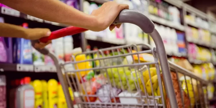 Para cubrir gastos básicos se necesitan 7$ diarios, así lo asegura el CENDAS-FVM 1 CENDAS asegura que el salario actual solo cubre un 5% de la canasta básica de una familia