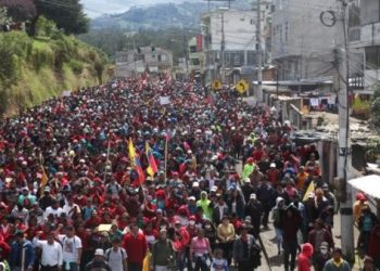 Campesinos llegaron a Quito en apoyo a la Confederación de Nacionalidades Indígenas. La represión ejercida por las fuerzas de la seguridad ya cobró la vida de una persona.