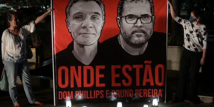 Encuentran los cadáveres del periodista británico y del indigenista desaparecidos en la Amazonía brasileña 1 Los cadáveres van a ser sometidos a análisis periciales para confirmar las identidades.