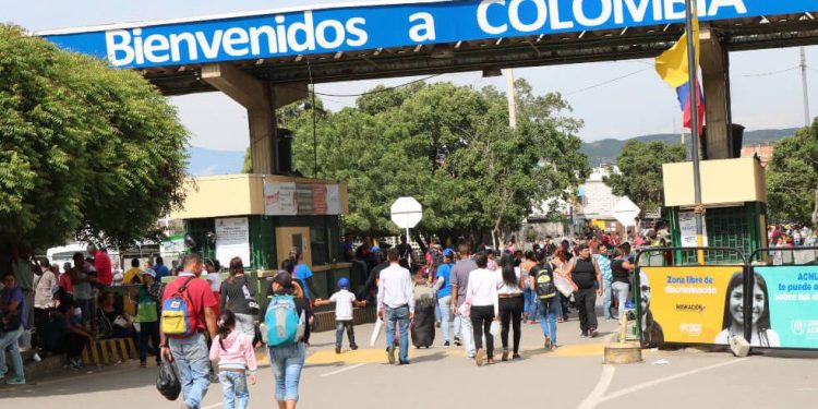 Gustavo Petro contactó al gobierno de Venezuela para abrir la frontera con Colombia 1 Venezuela y Colombia se encuentran ante una nueva etapa que favorece el escenario para retomar las relaciones diplomáticas.