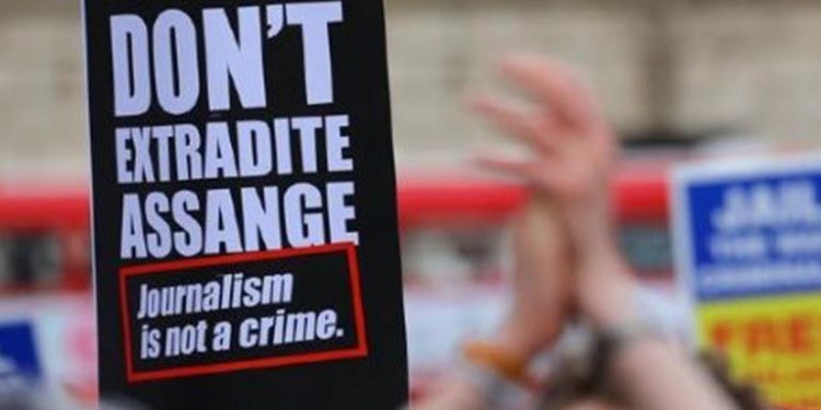 López Obrador insistió a la Organización de las Naciones Unidas y a todas las de derechos humanos a pronunciarse sobre este caso.